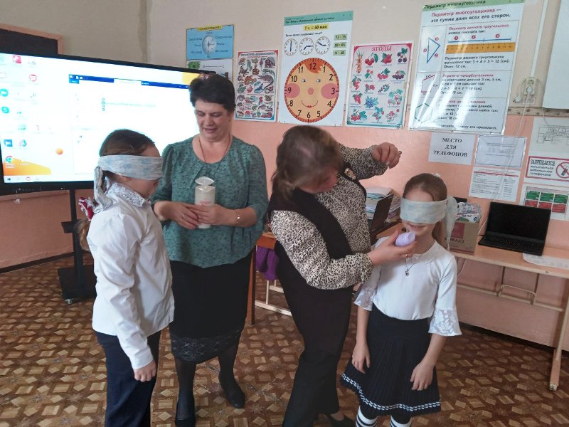 Праздник, посвящённый Международному женскому дню.