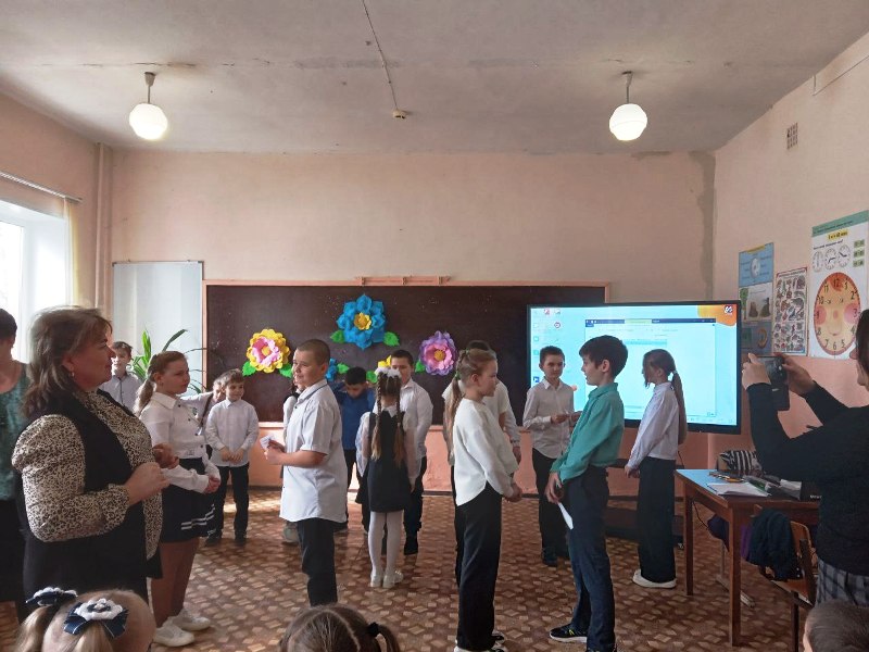 Праздник, посвящённый Международному женскому дню.